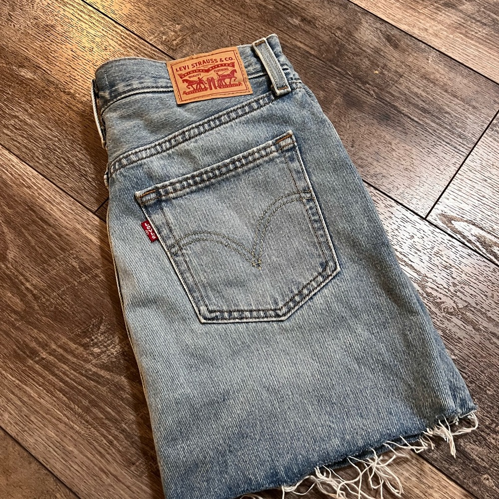 Levi's Men's Light Blue Straight Jeans